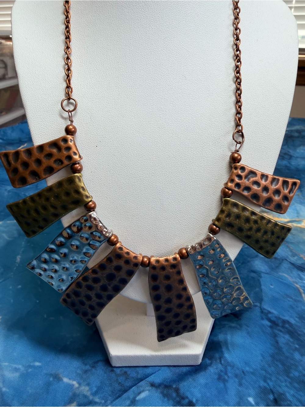 A Fan of the Tribe Necklace and earring set